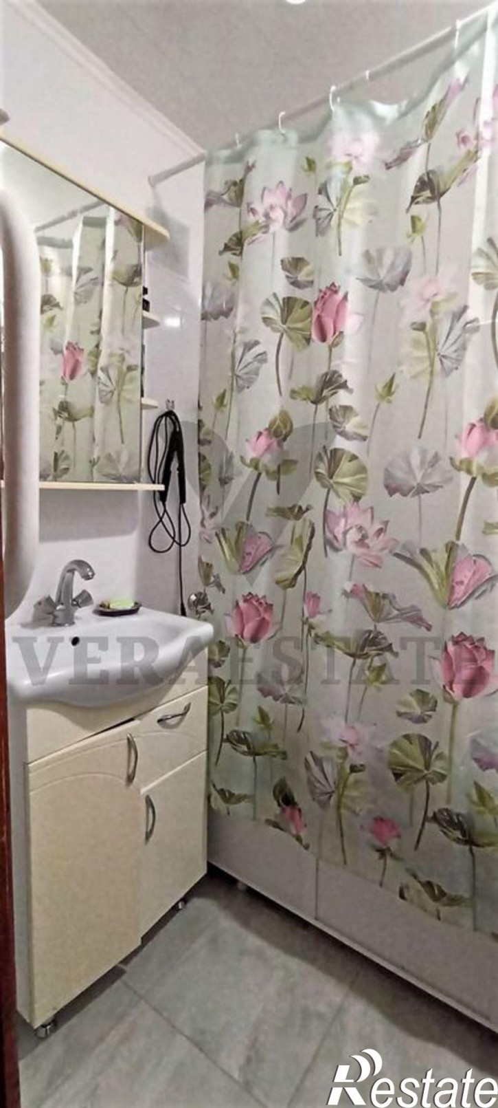 3-комн квартира ул. Тамбовская,43