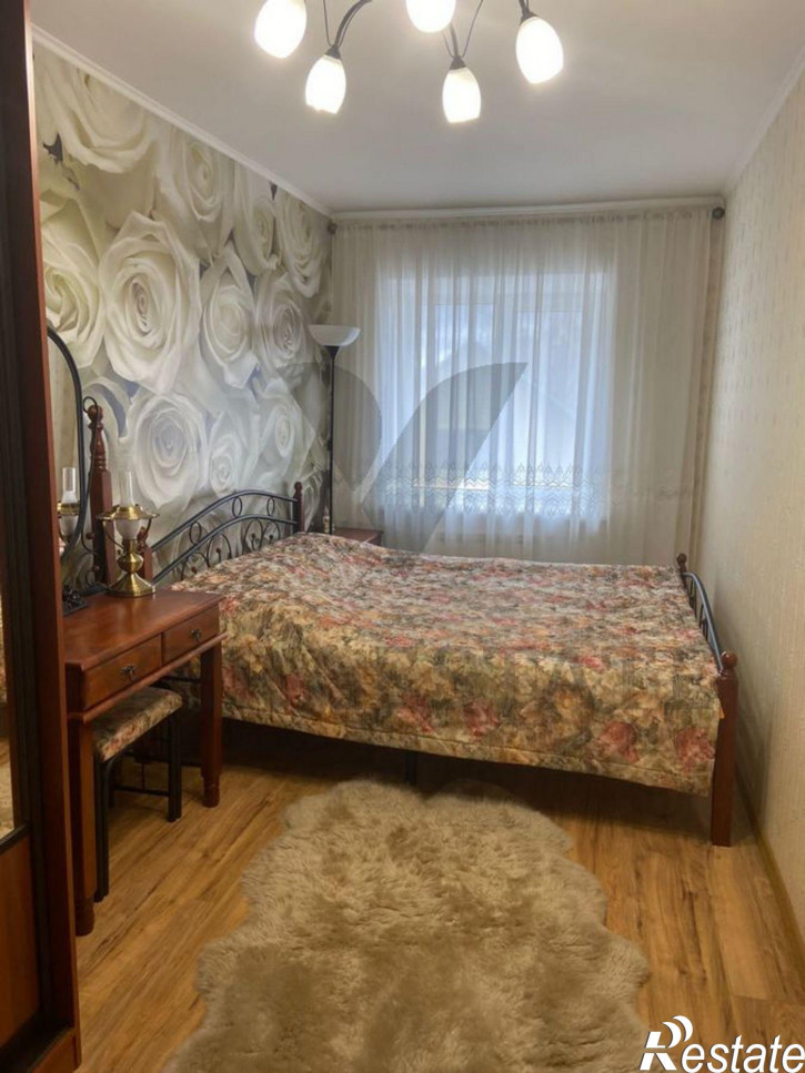 3-комн квартира Революции,90