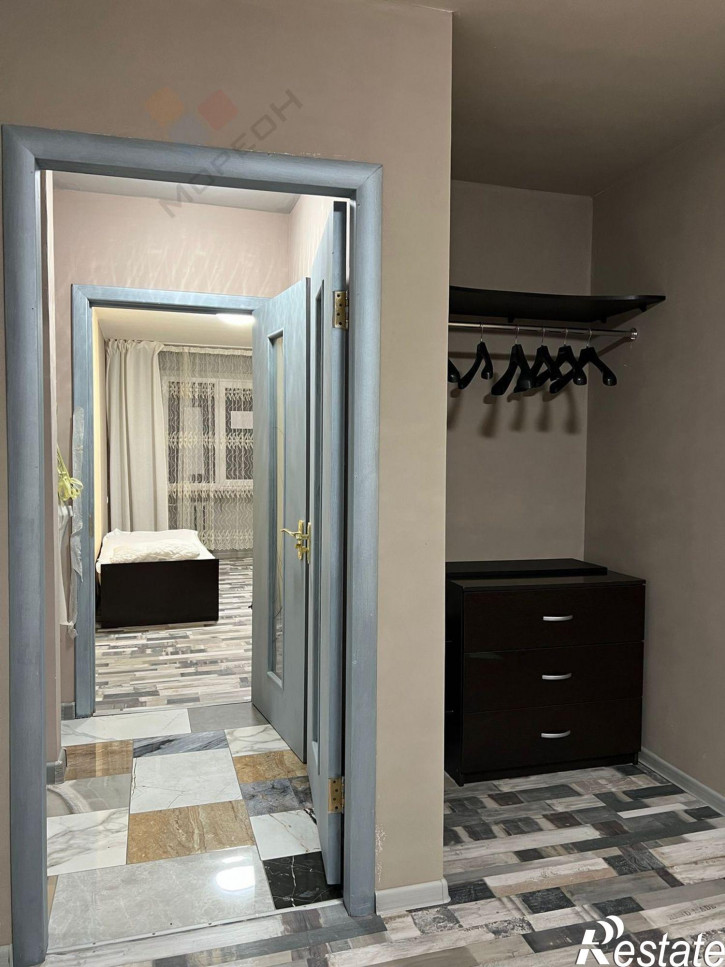 3-комн квартира Айвазовского ул, 108