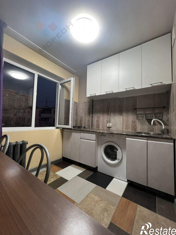 3-комн квартира Айвазовского ул, 108