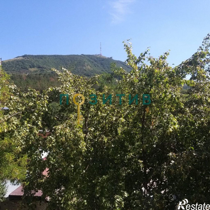 4-комн квартира Крайнего ул, 4