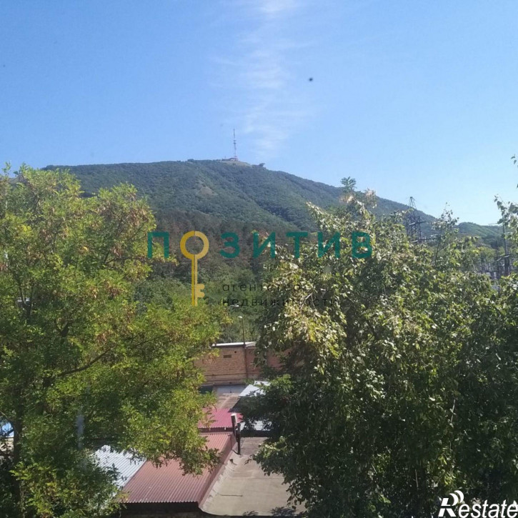4-комн квартира Крайнего ул, 4