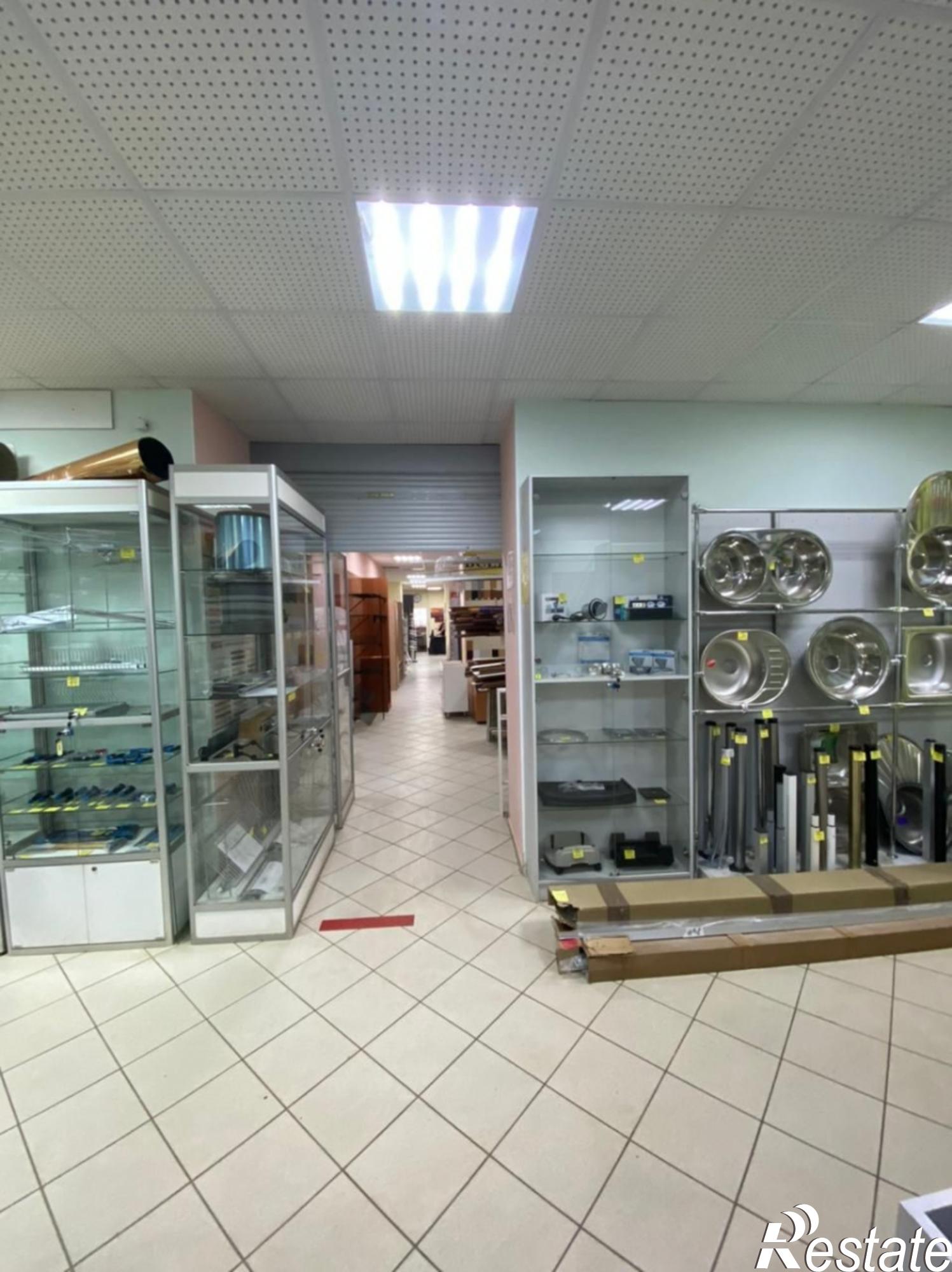 Купить торговое помещение за 20 000 000 рублей на ул Великая, 22
