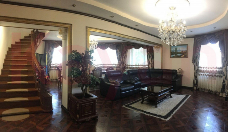 5-комн квартира Рубина пер.