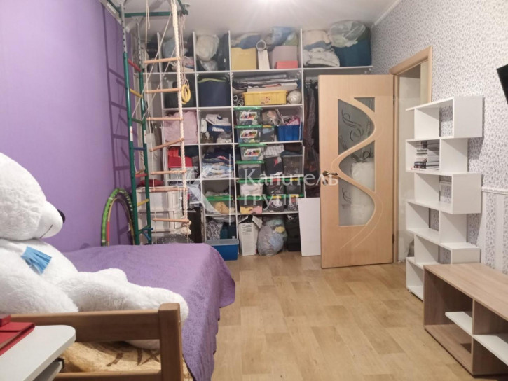 3-комн квартира ул Монтажников, 55