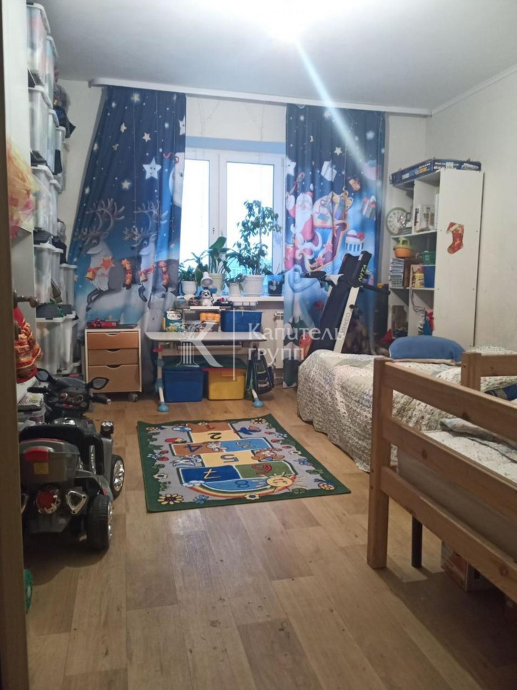 3-комн квартира ул Монтажников, 55