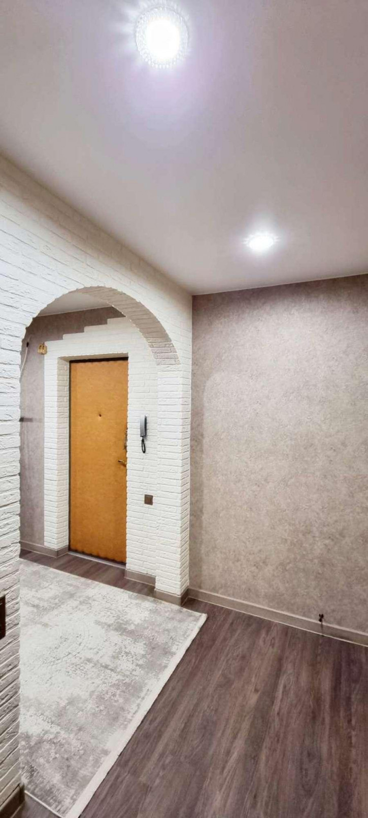 2-комн квартира Есенина улица, 24