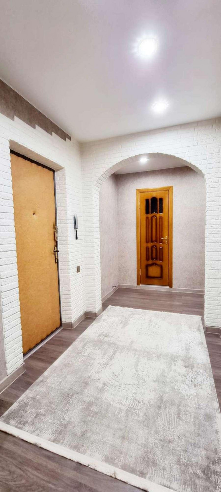 2-комн квартира Есенина улица, 24