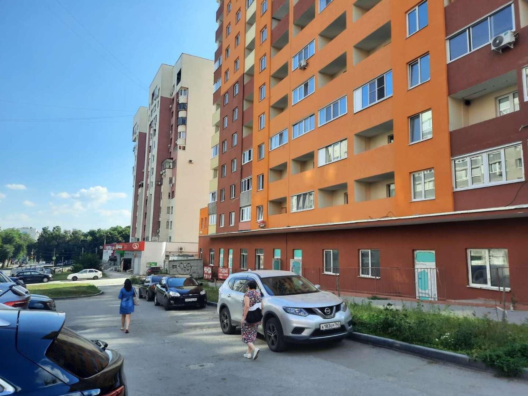 Купить торговое помещение за 3 100 000 рублей на Запорожская улица, 22