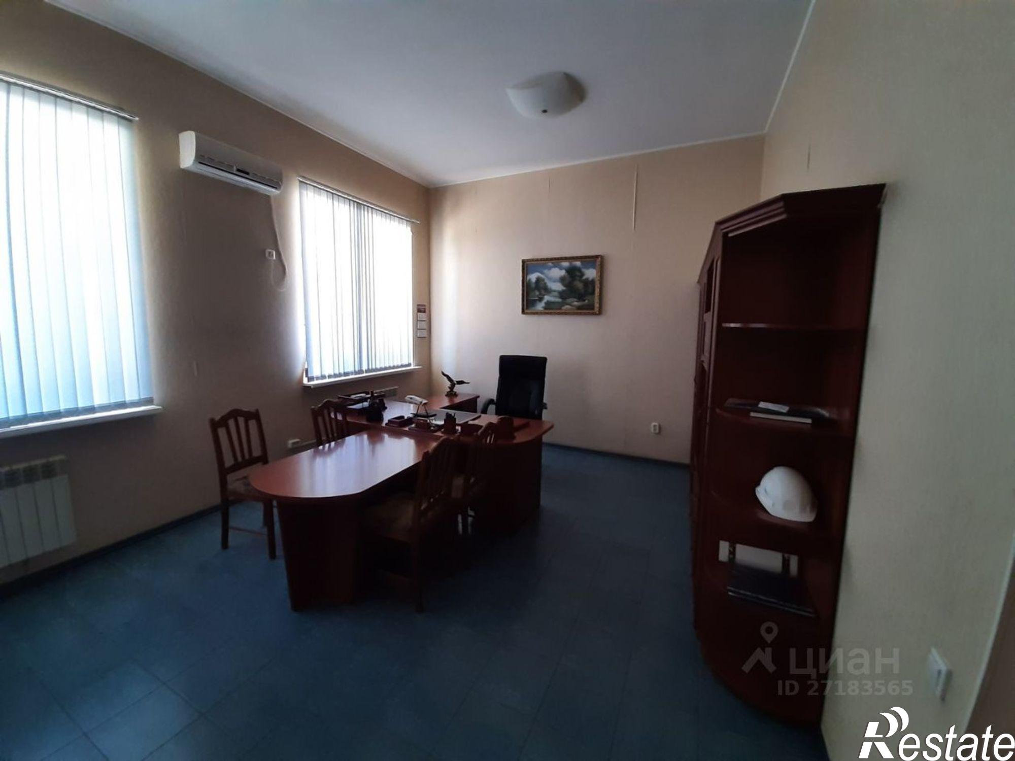 Купить складское помещение за 25 000 900 рублей на Августовская улица, 1