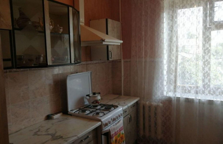 3-комн квартира Дзержинского ул, 36