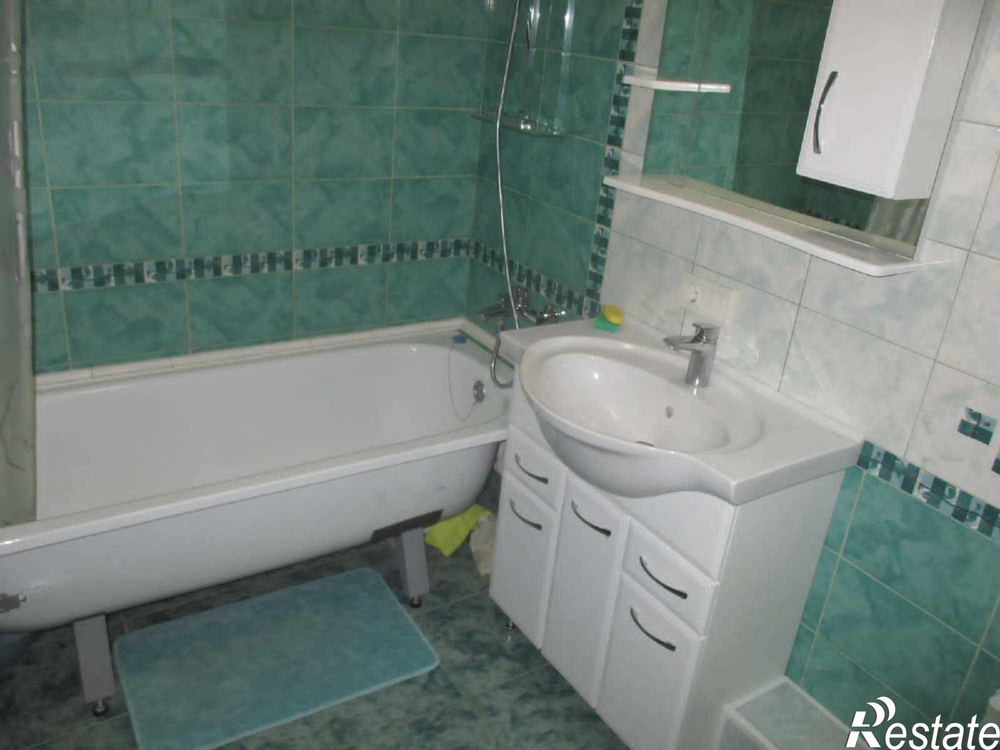 Сдать квартиру за 32 000 рублей на Потапова улица, 78в