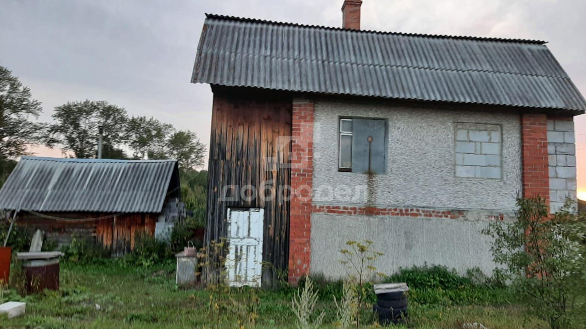 Купить дачу, дом, коттедж за 1 900 000 рублей на улица Строителей, 12