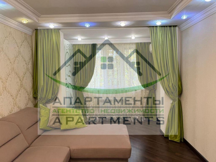 3-комн квартира Калинина пр-кт, 19