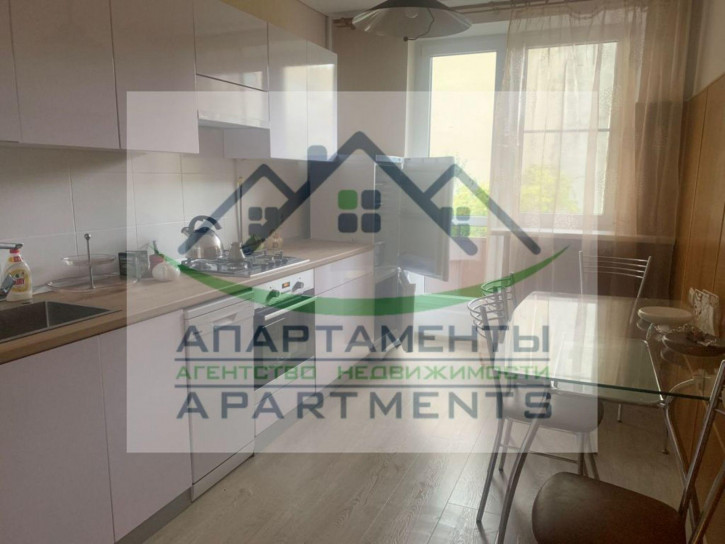 3-комн квартира Калинина ул