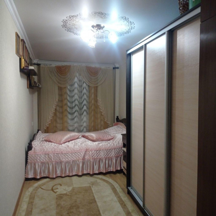 2-комн квартира Ушинского ул