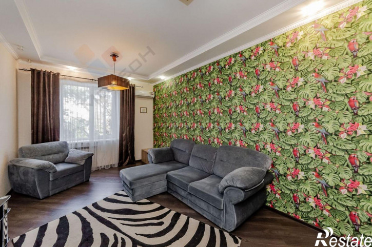 3-комн квартира Авиагородок ул, 6