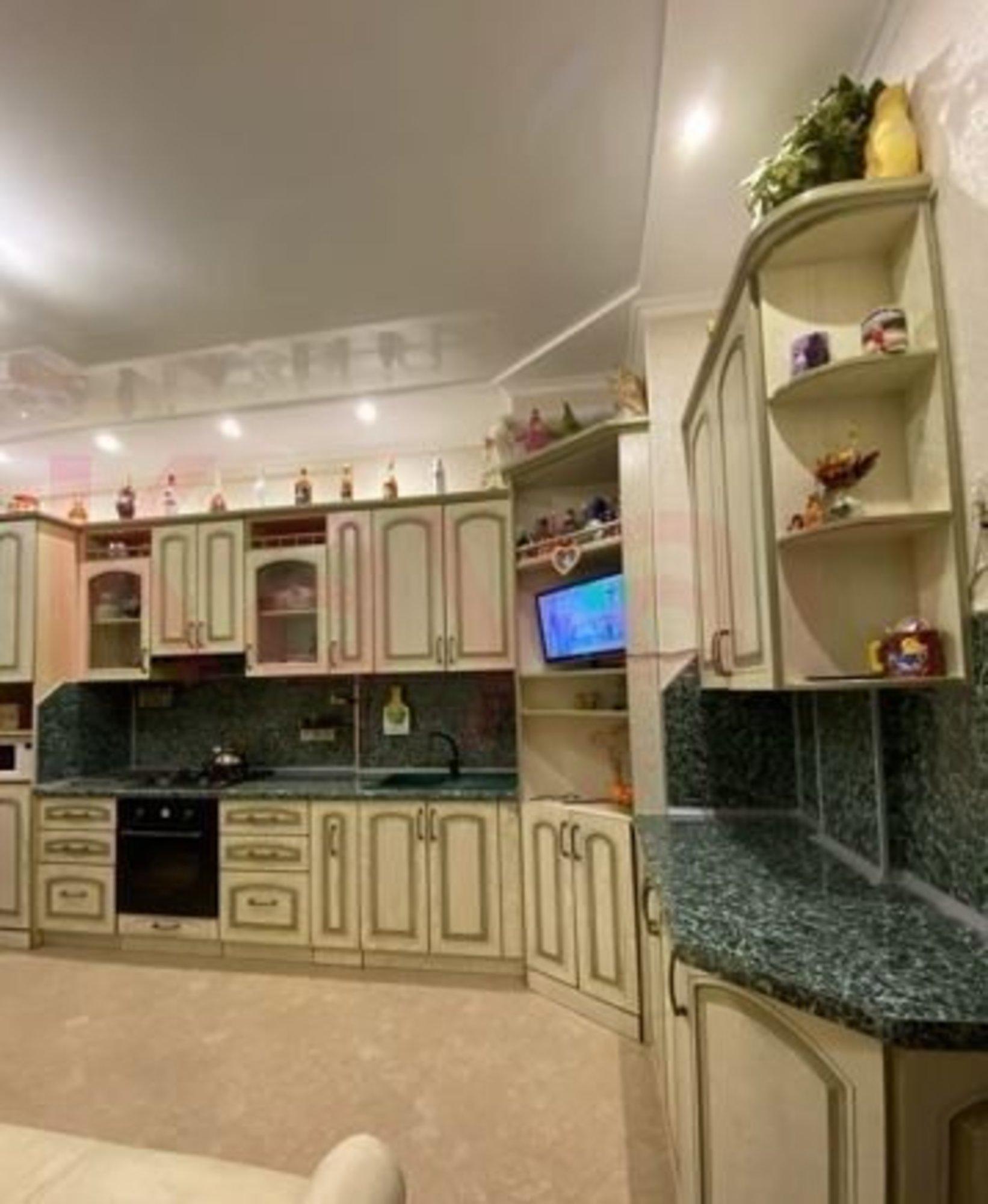 Купить квартиру за 21 000 000 рублей на Островского ул.