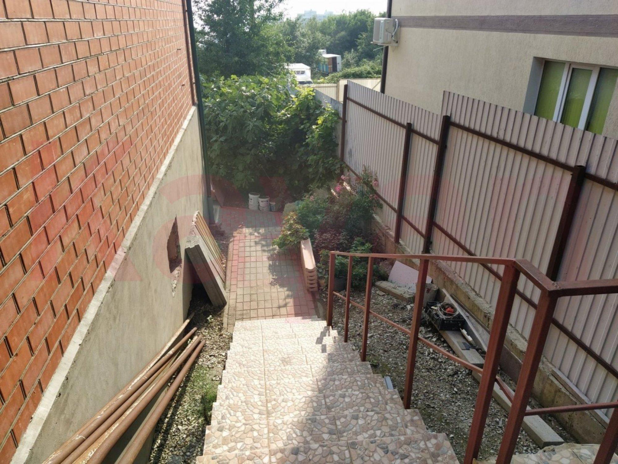 Купить дачу, дом, коттедж за 20 500 000 рублей на Ходенко ул.