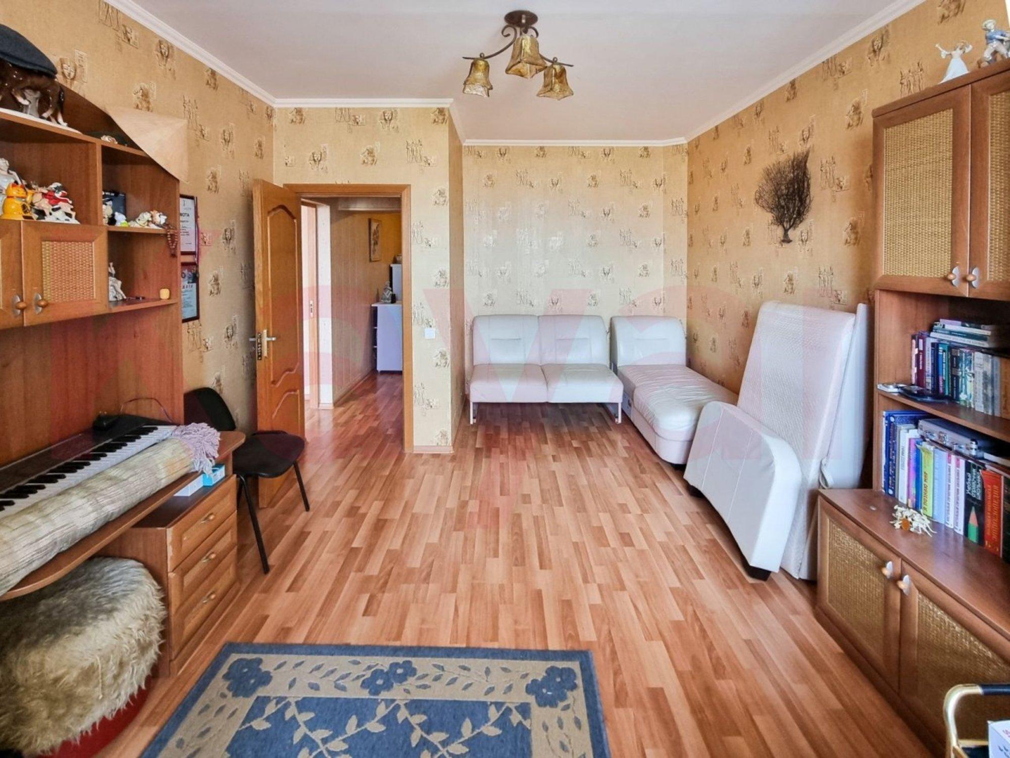 Купить квартиру за 21 200 000 рублей на Нахимова ул.