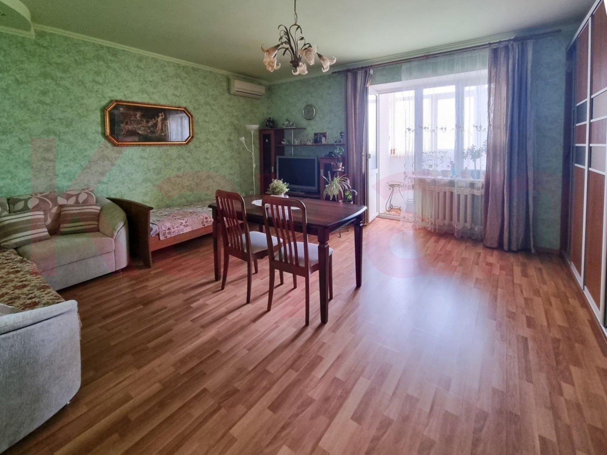 Купить квартиру за 21 200 000 рублей на Нахимова ул.