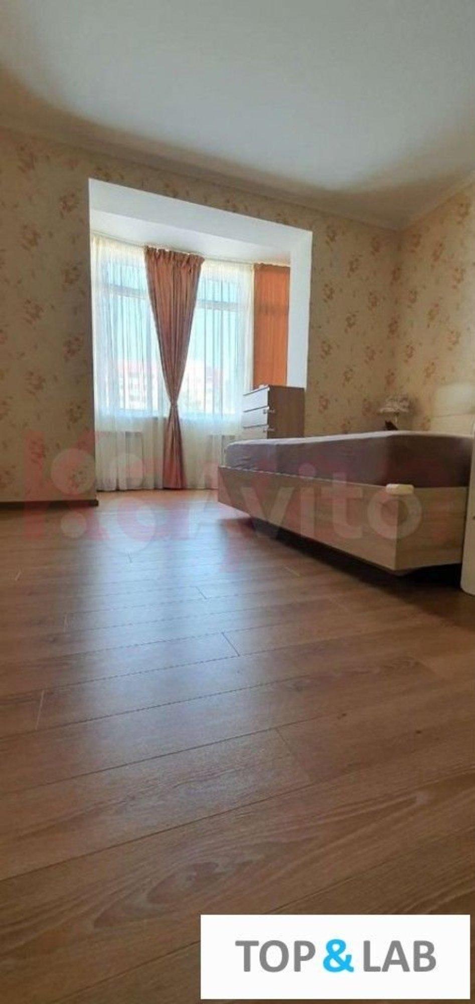 Купить квартиру за 17 500 000 рублей на Жуковского пер.