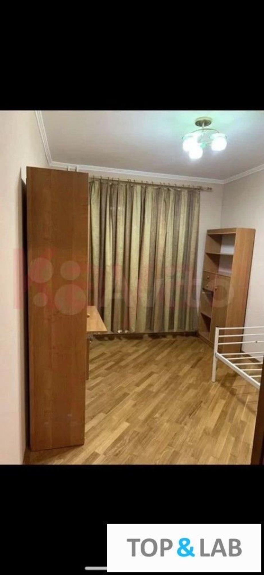 Купить квартиру за 10 000 000 рублей на Леселидзе ул.