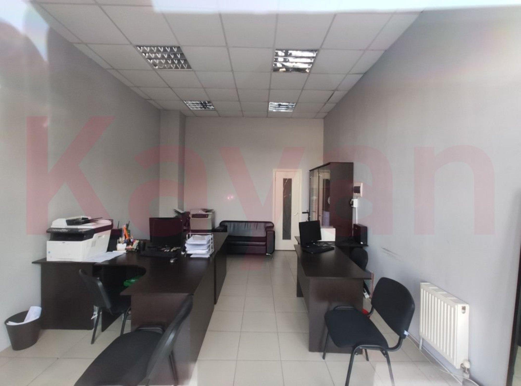 Купить офис, помещение под офис за 12 300 000 рублей на Конституции ул.