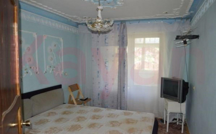 4-комн квартира Леселидзе ул.