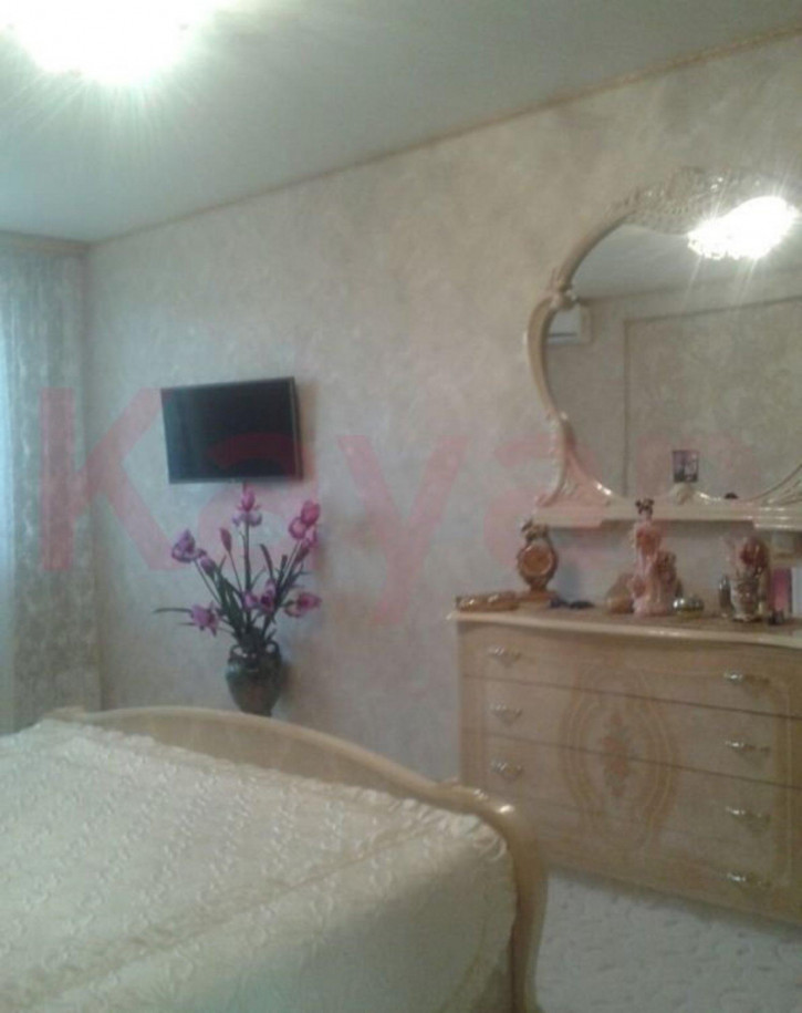 3-комн квартира Маршала Жукова ул.