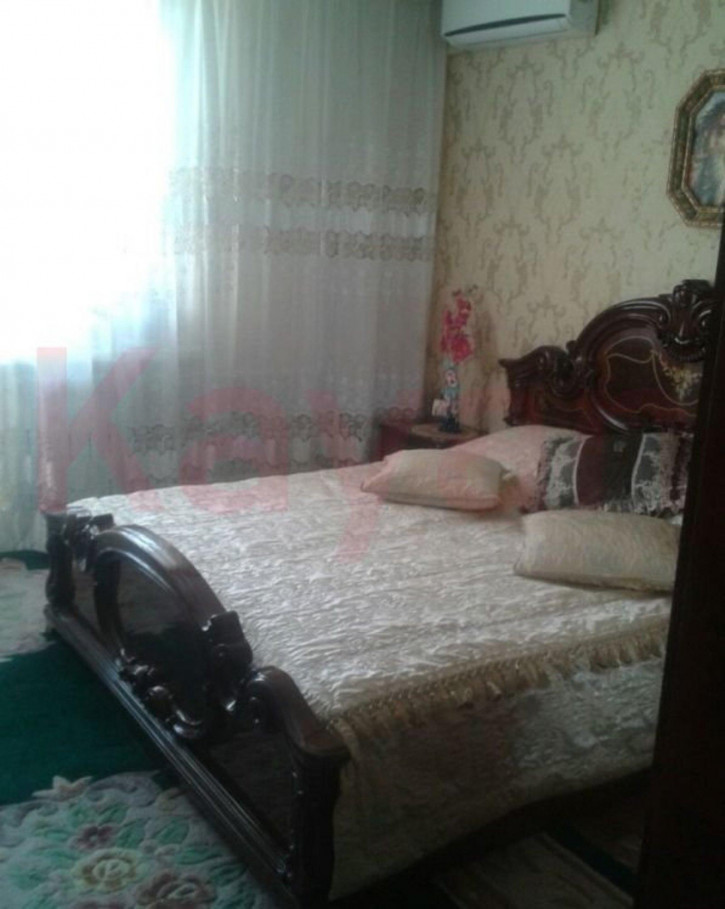 3-комн квартира Маршала Жукова ул.
