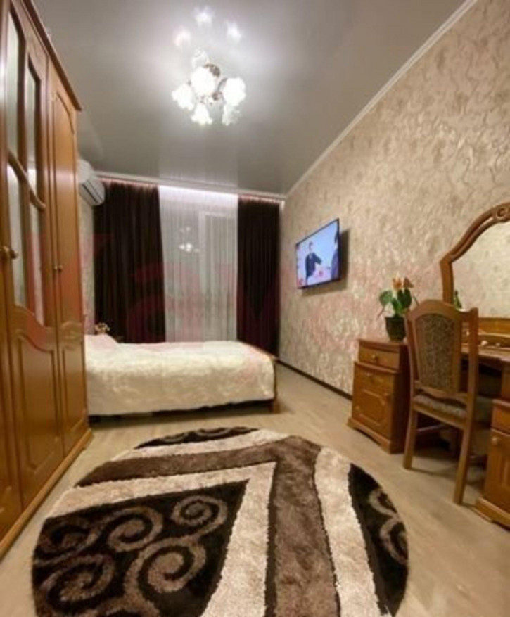 2-комн квартира Островского ул.