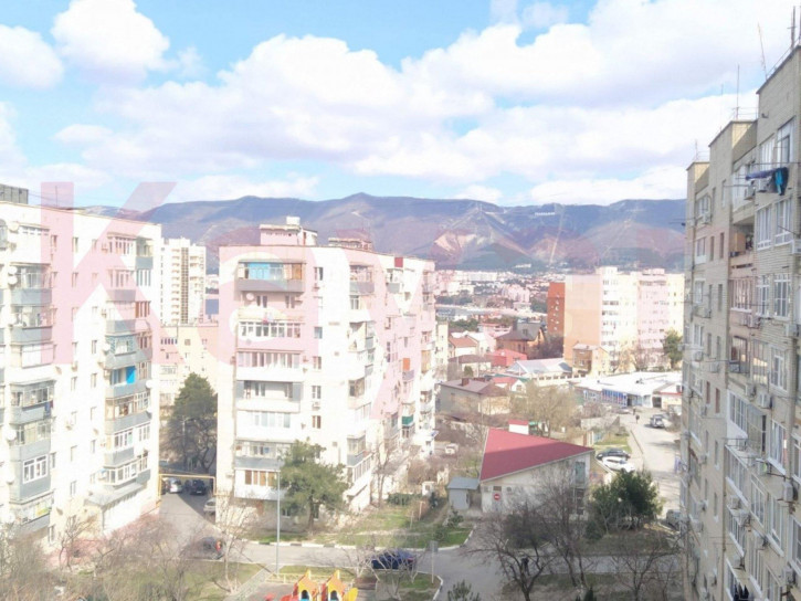 4-комн квартира Леселидзе ул.