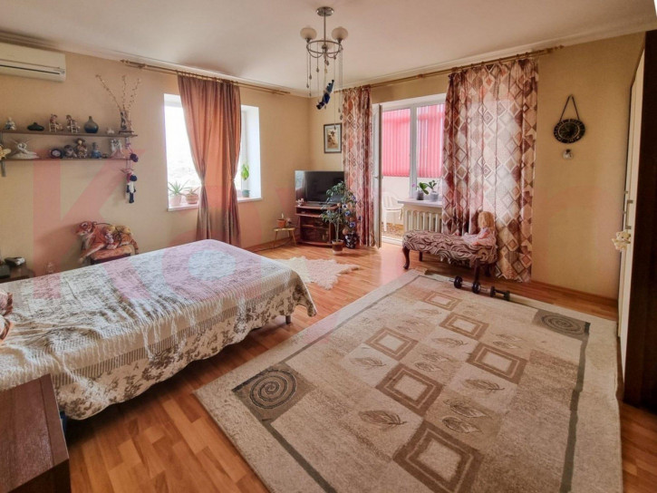 3-комн квартира Нахимова ул.