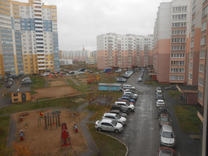 3-комн квартира Московский мкр, 20