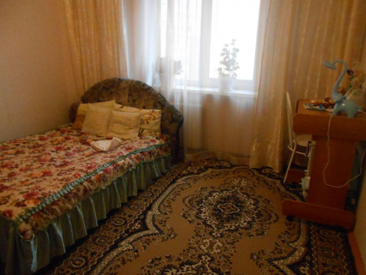 3-комн квартира Московский мкр, 20