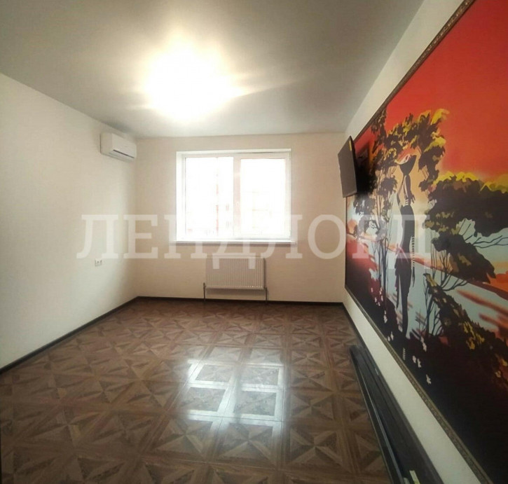 3-комн квартира улица Шаповалова, 1Ес1