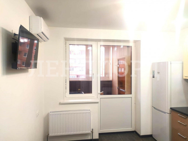 3-комн квартира улица Шаповалова, 1Ес1