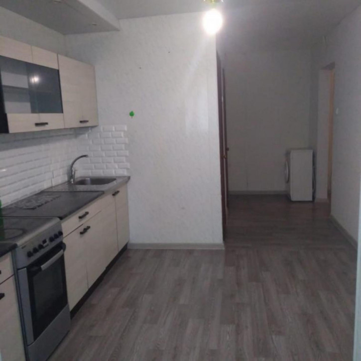 2-комн квартира Белградская, 12