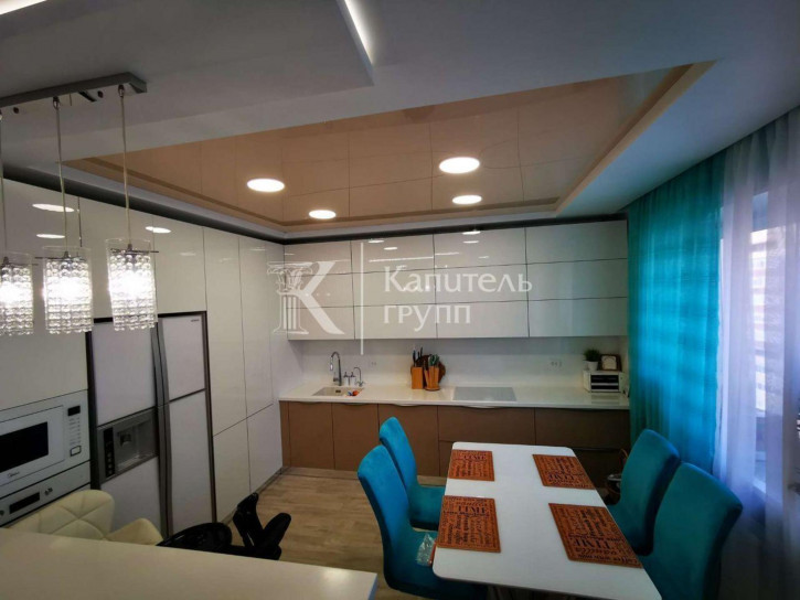 3-комн квартира ул Николая Ростовцева, 23