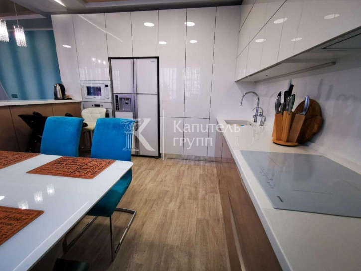3-комн квартира ул Николая Ростовцева, 23