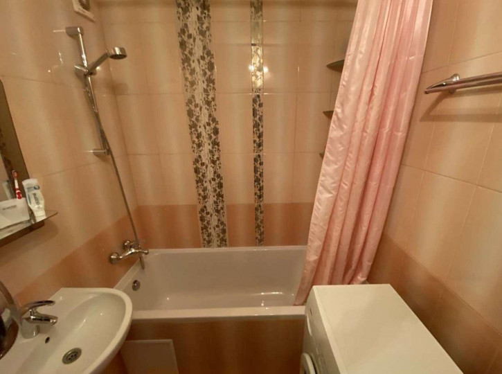 2-комн квартира Гагарина улица, 32