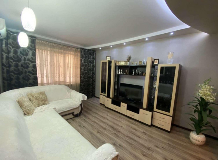 2-комн квартира Гагарина улица, 32