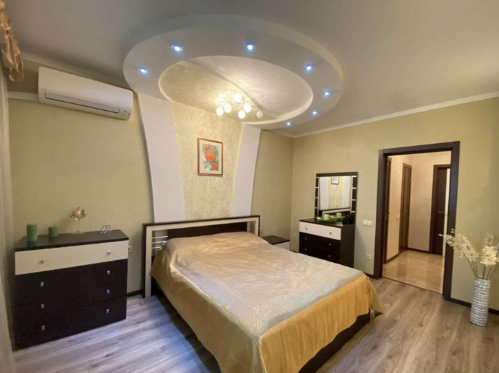 2-комн квартира Гагарина улица, 32