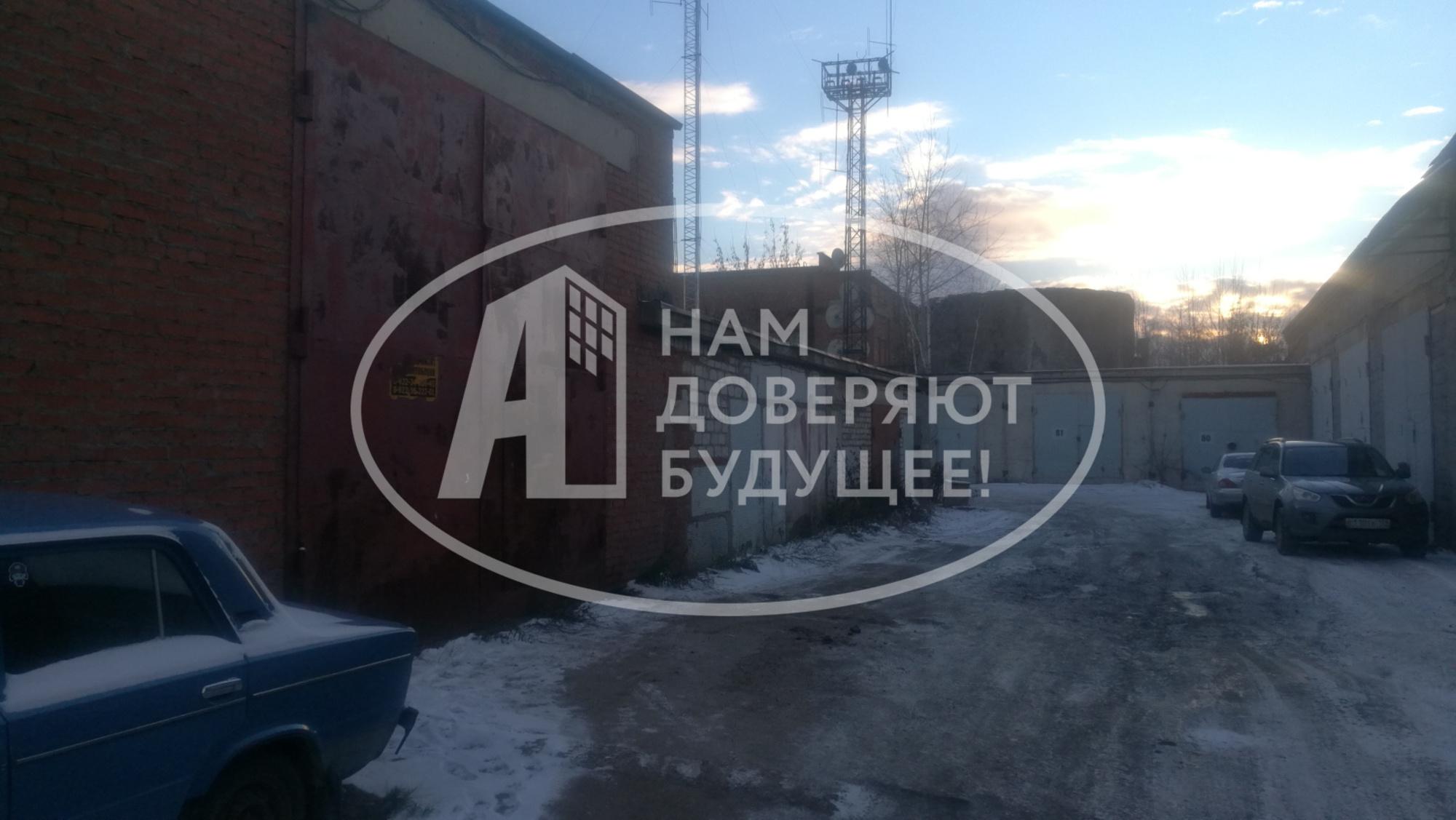 Купить гараж, место в паркинге за 3 200 000 рублей на Советская улица, 1/13