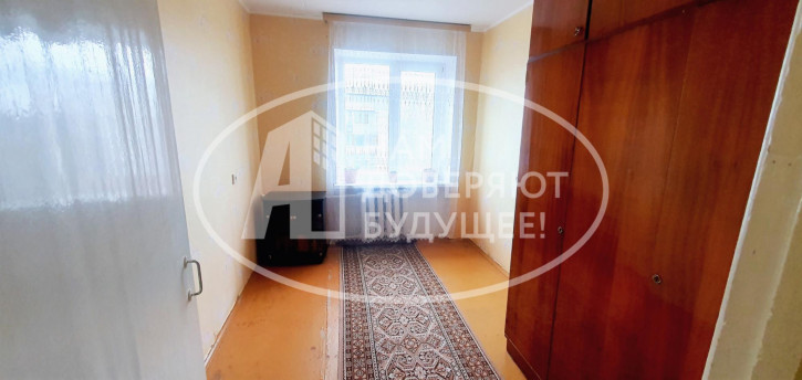 4-комн квартира улица Гагарина, 34