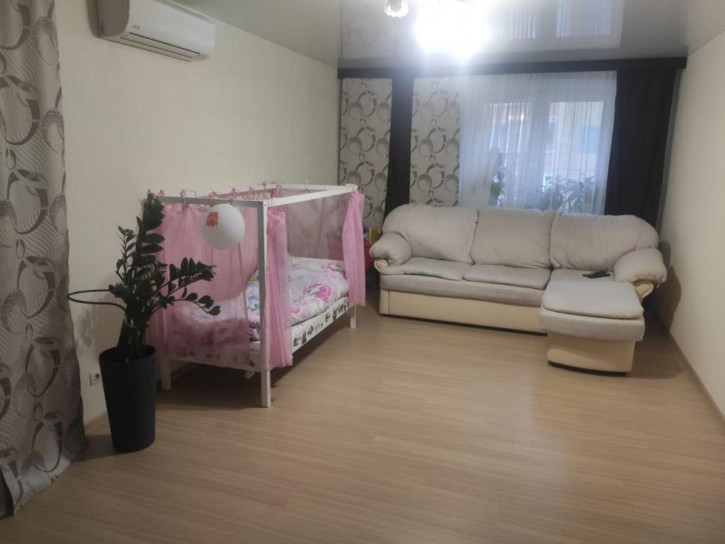 2-комн квартира Солнечная ул, 35