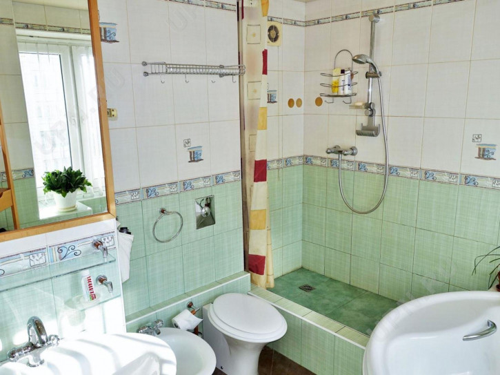 2-комн квартира луначарского, 57