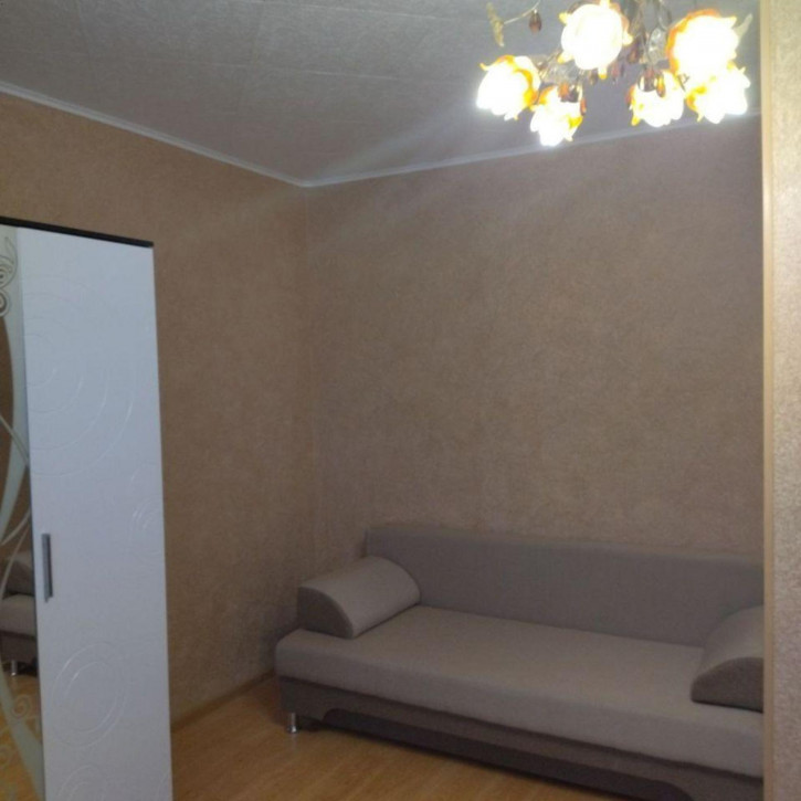 1-комн квартира Георгия Димитрова, 9