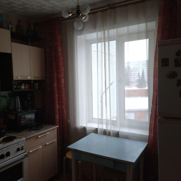 1-комн квартира Георгия Димитрова, 9